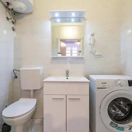 The Arms Apartment
