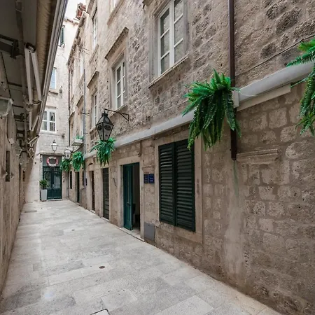 The Arms Apartment