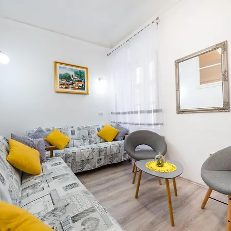 The Arms Apartment