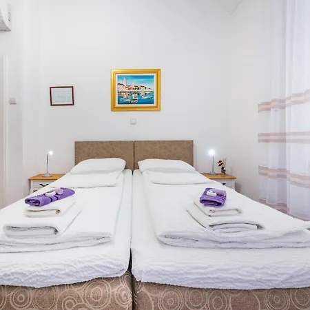 The Arms Apartment *