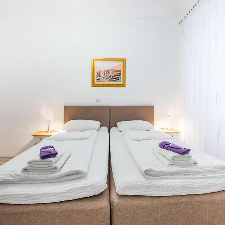 The Arms Apartment