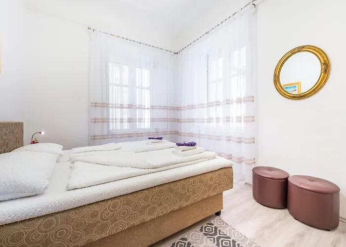 Апартаменты The Arms