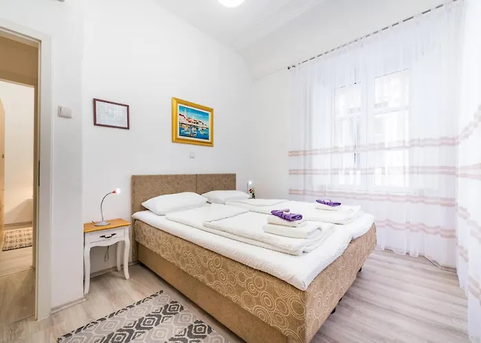 Апартаменты The Arms