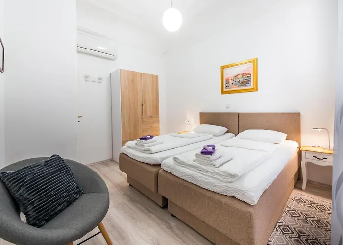 Апартаменты The Arms